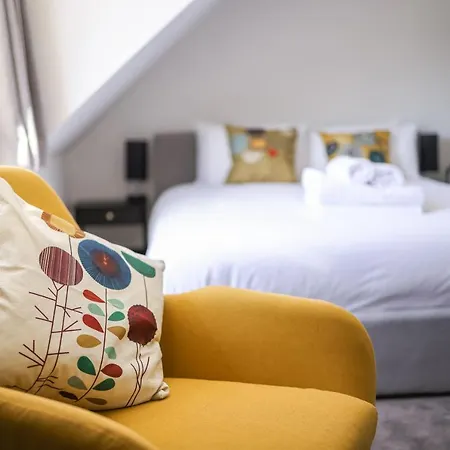 Bright & Beautiful Flat In Bristol!