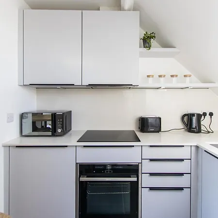 Bright & Beautiful Flat In Bristol! Bristol