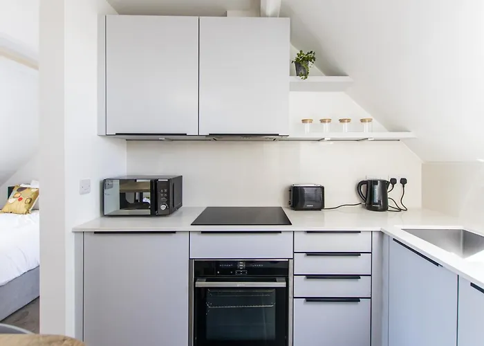 Bright & Beautiful Flat In Bristol! Bristol